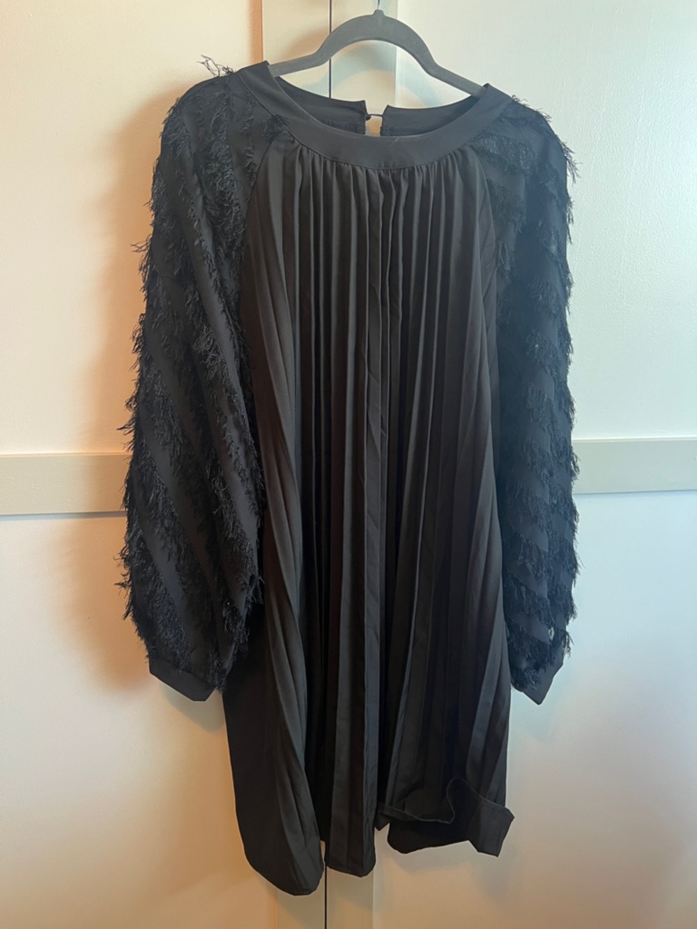 SHEIN Black Pleated Midi Dress with Textured Puff Sleeves